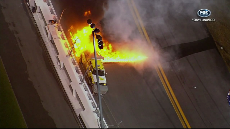 Illustration for article titled The Jet Engine Truck That Exploded At Daytona
